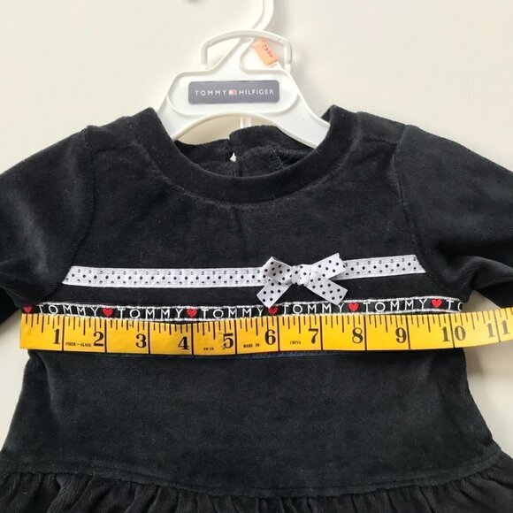 TOMMY HILFIGER Girl 2-Piece Set BNWT Top navy velour white chevron leggings 12mo - Picture 7 of 15